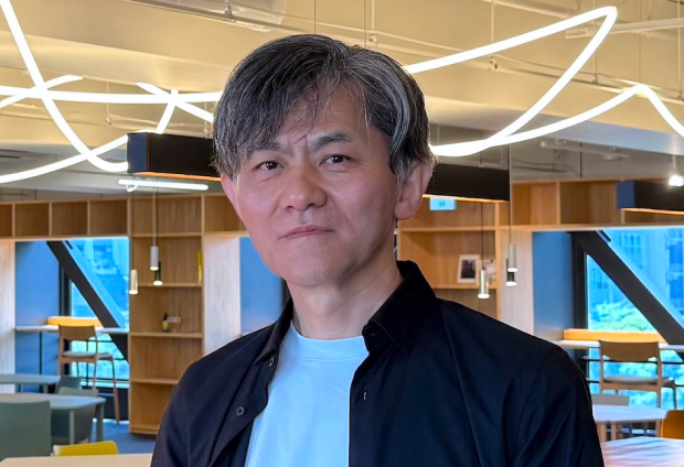 土生 哲也氏