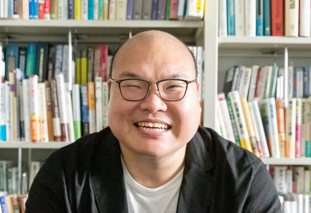 成田 真一氏